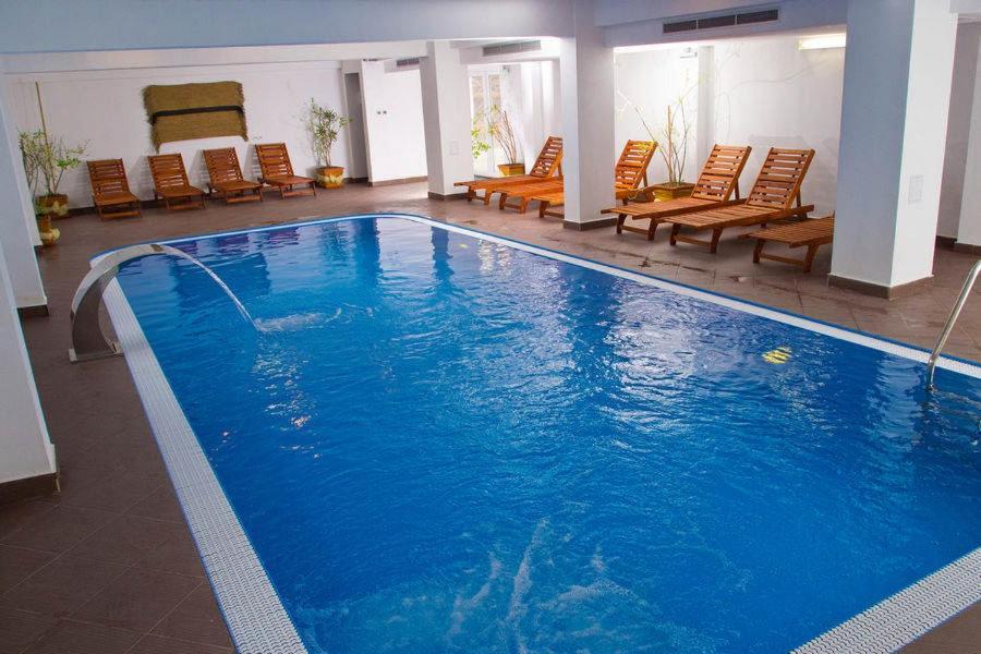 Călimăneşti Hotel Domnitei מראה חיצוני תמונה